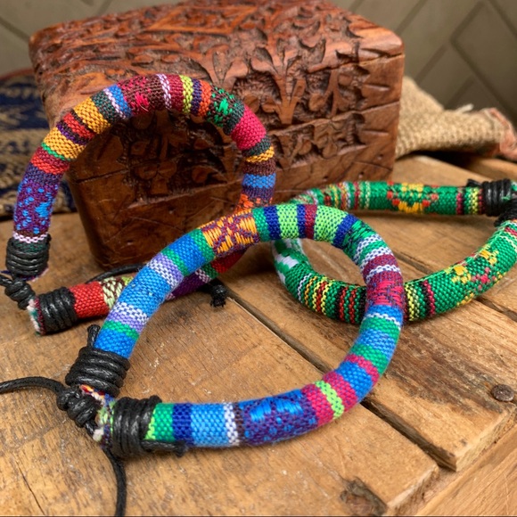 🎉HP🎉✨WOVEN TRIBAL BOHO FRIENDSHIP BRACELET✨ - Picture 2 of 7